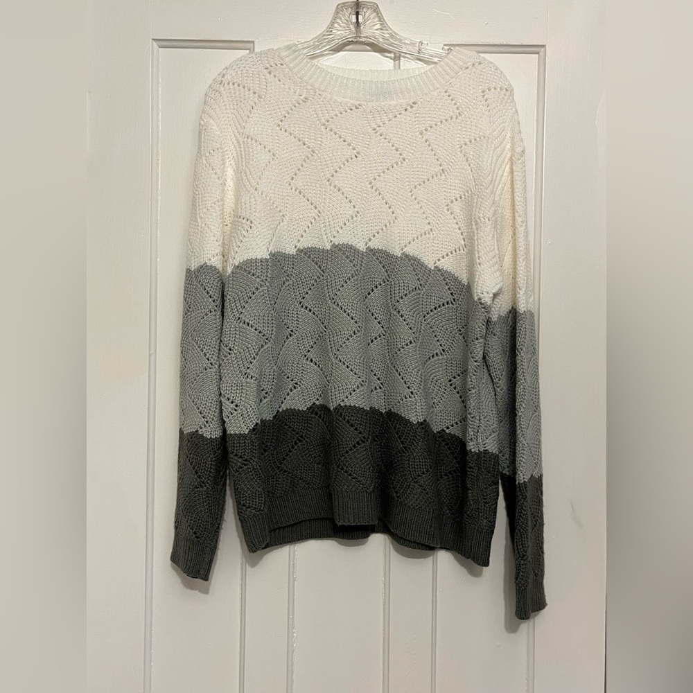 Boutique grey and white sweater